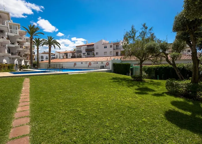 Coronado 136 Menyber 아파트